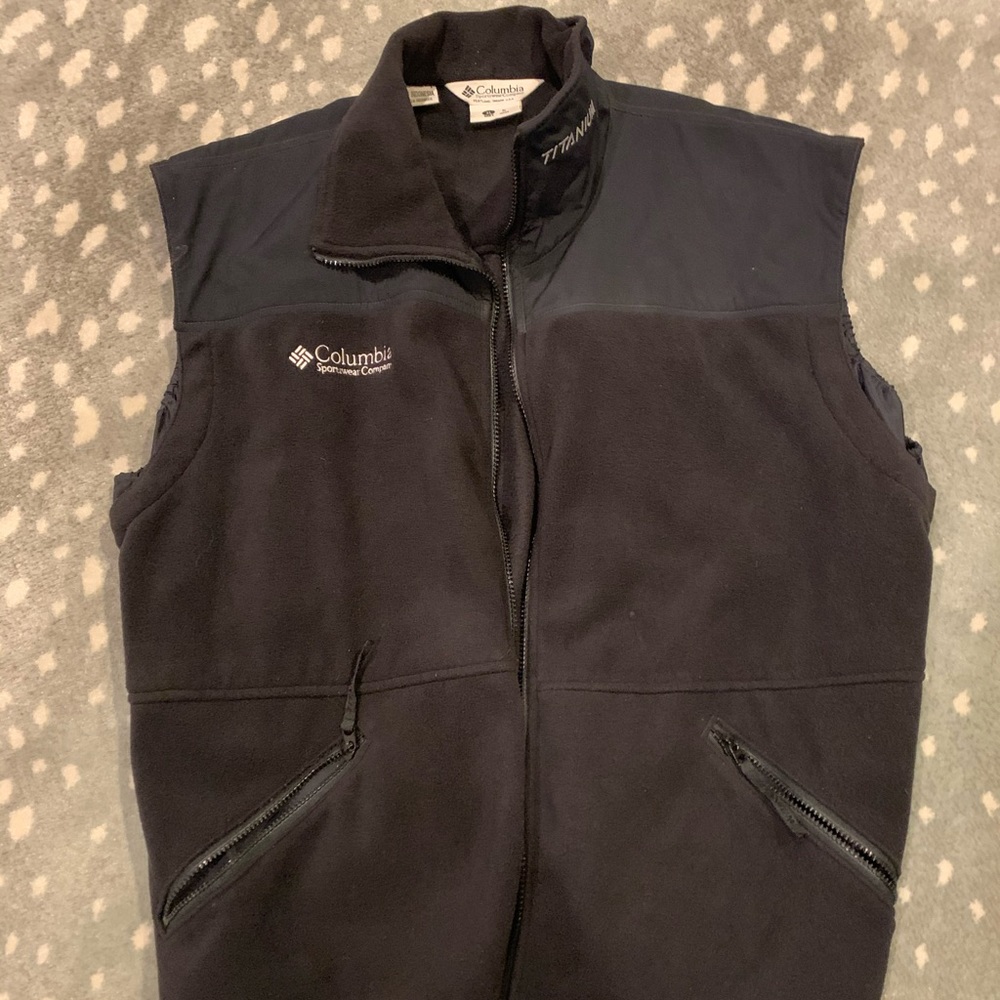 Men’s fleece vest